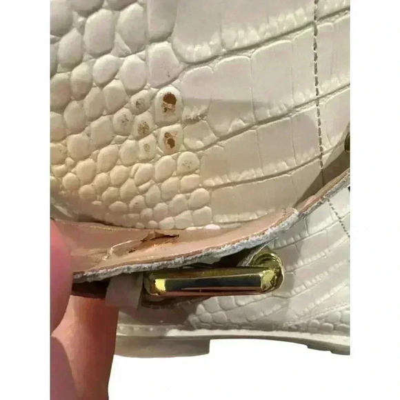 BCBG Generation Nubi White Leather Ankle Booties Size 9, Pre-Owned, Flaws Noted - Picture 7 of 9